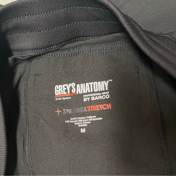 Grey's Anatomy Women’s Scrub Pants - Picture 3 of 3